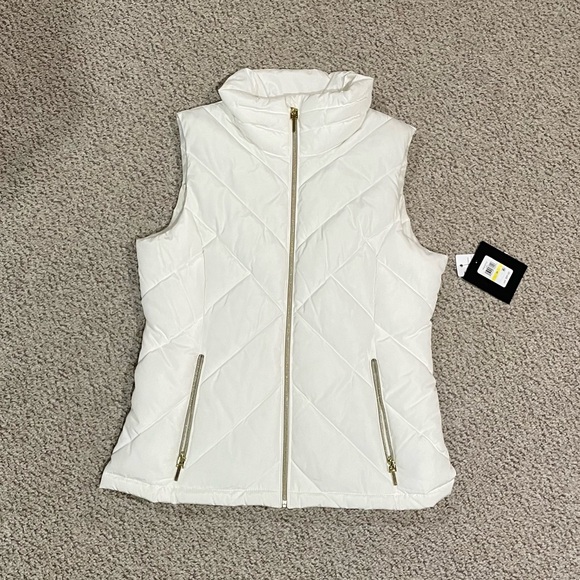 NWT puffer vest - Picture 2 of 6
